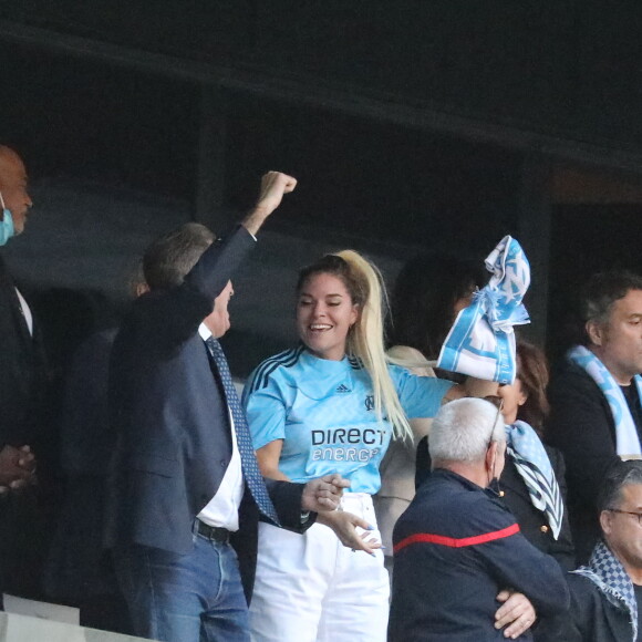 Renaud Muselier, Sophie Tapie, Dominique Tapie, Laurent Tapie - Cérémonie d'hommage à Bernard Tapie au stade Vélodrome à Marseille, France, le 7 octobre 2021. Bernard Tapie, est décédé le 3 octobre 2021 à l'âge de 78 ans, après un combat de quatre ans avec cancer. © Jacovides-Santini/Bestimage