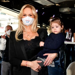 Exclusif - Adriana Karembeu Ohanian et sa fille Nina à l'occasion de l'année internationale de l'infirmière et de la sage-femme © Bruno Bebert / Bestimge 