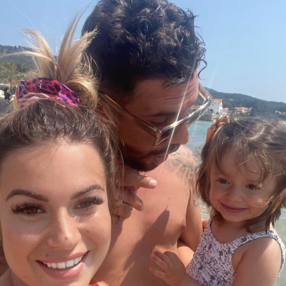 Carla Moreau et Kevin Guedj ont créé une poupée à l'éffigie de leur fille Ruby - Instagram