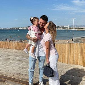 Carla Moreau et Kevin Guedj ont créé une poupée à l'éffigie de leur fille Ruby - Instagram