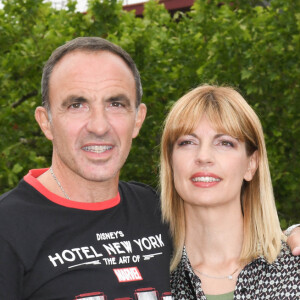 Nikos Aliagas avec sa femme Tina Grigoriou - Photocall à l'occasion de l'inauguration du nouveau Disney's Hotel New York - The Art of Marvel à Disneyland Paris le 26 juin 2021. © Guirec Coadic / Bestimage