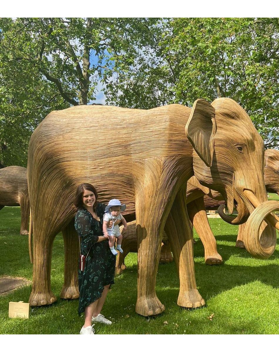 La princesse Eugenie et son fils August sur Instagram, 2021.