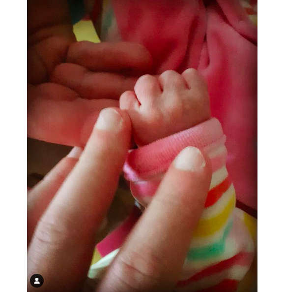 Jerome et Lucile (L'amour est dans le pré) parents : Leur fille est née, tendre photo pour l'annoncer. Le bébé est venu au monde le 12 octobre 2021.