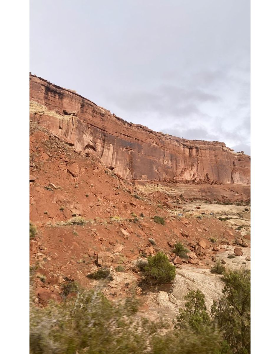 Jade et Joy Hallyday sont dans l'Utah avec Aliosha Lespert.
