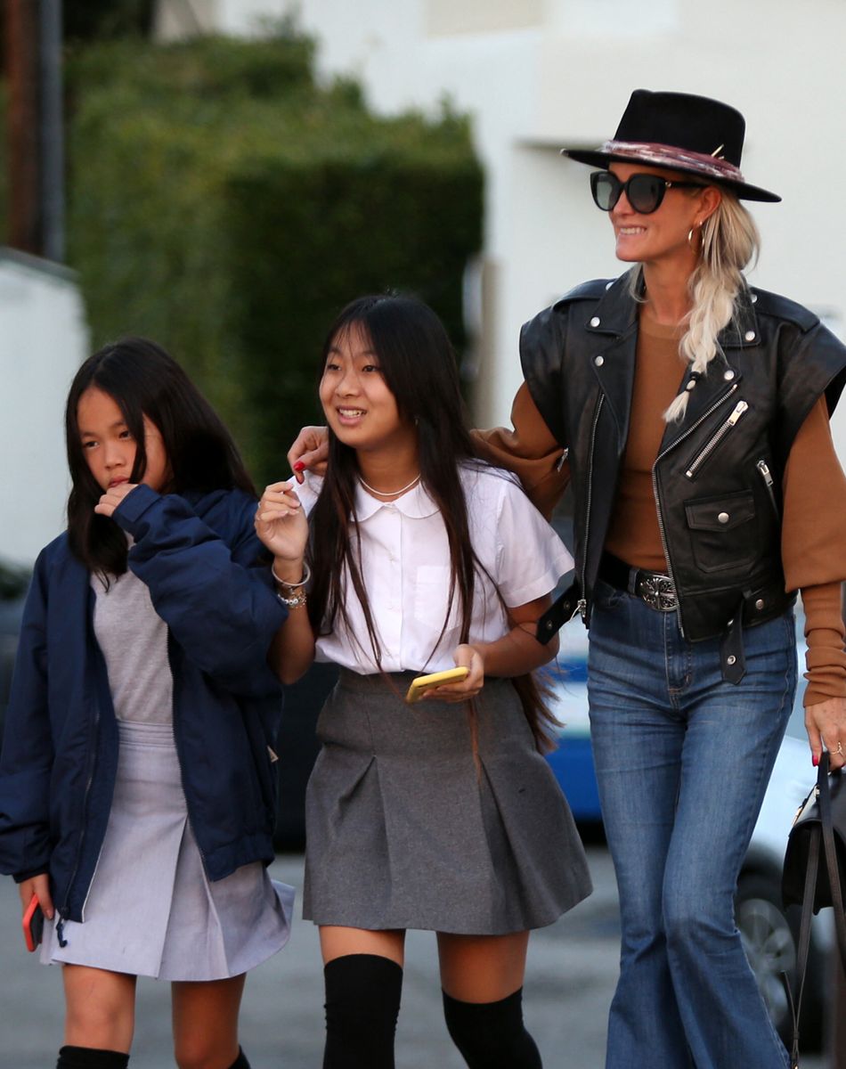 Exclusif - Laeticia Hallyday et ses filles Jade et Joy font du shopping à Santa Monica.