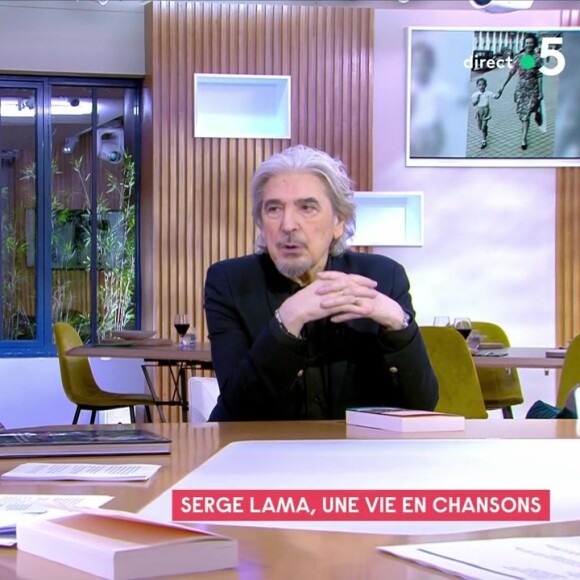 Serge Lama était l'invité d'Anne-Elisabeth Lemoine dans "C à Vous".