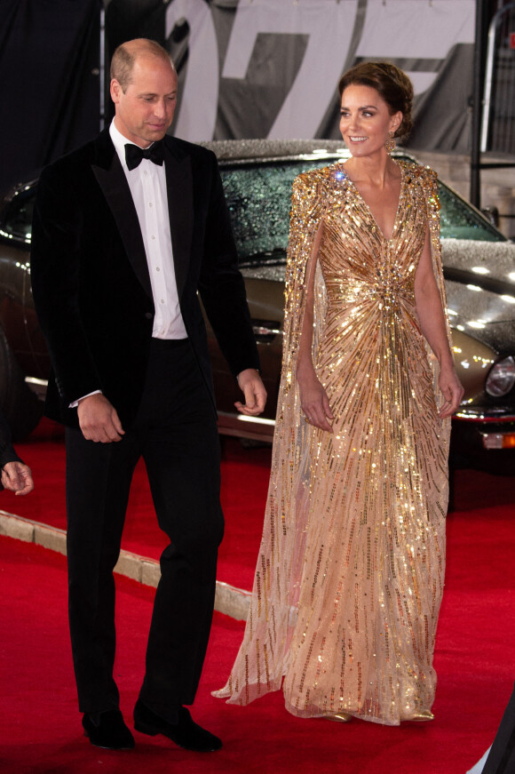 Le prince William, duc de Cambridge, Catherine Kate Middleton, duchesse de Cambridge lors de l'avant-première mondiale du film "James Bond - Mourir peut attendre (No Time to Die)" au Royal Albert Hall à Londres le 28 septembre 2021.