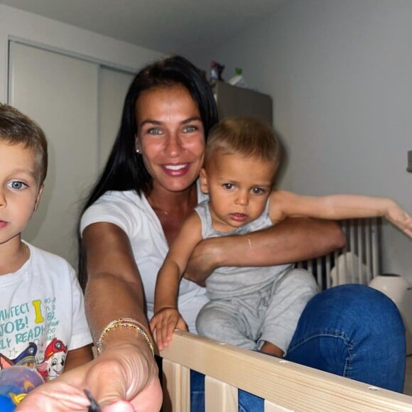 Julie Ricci avec ses fils Gianni et Giovann