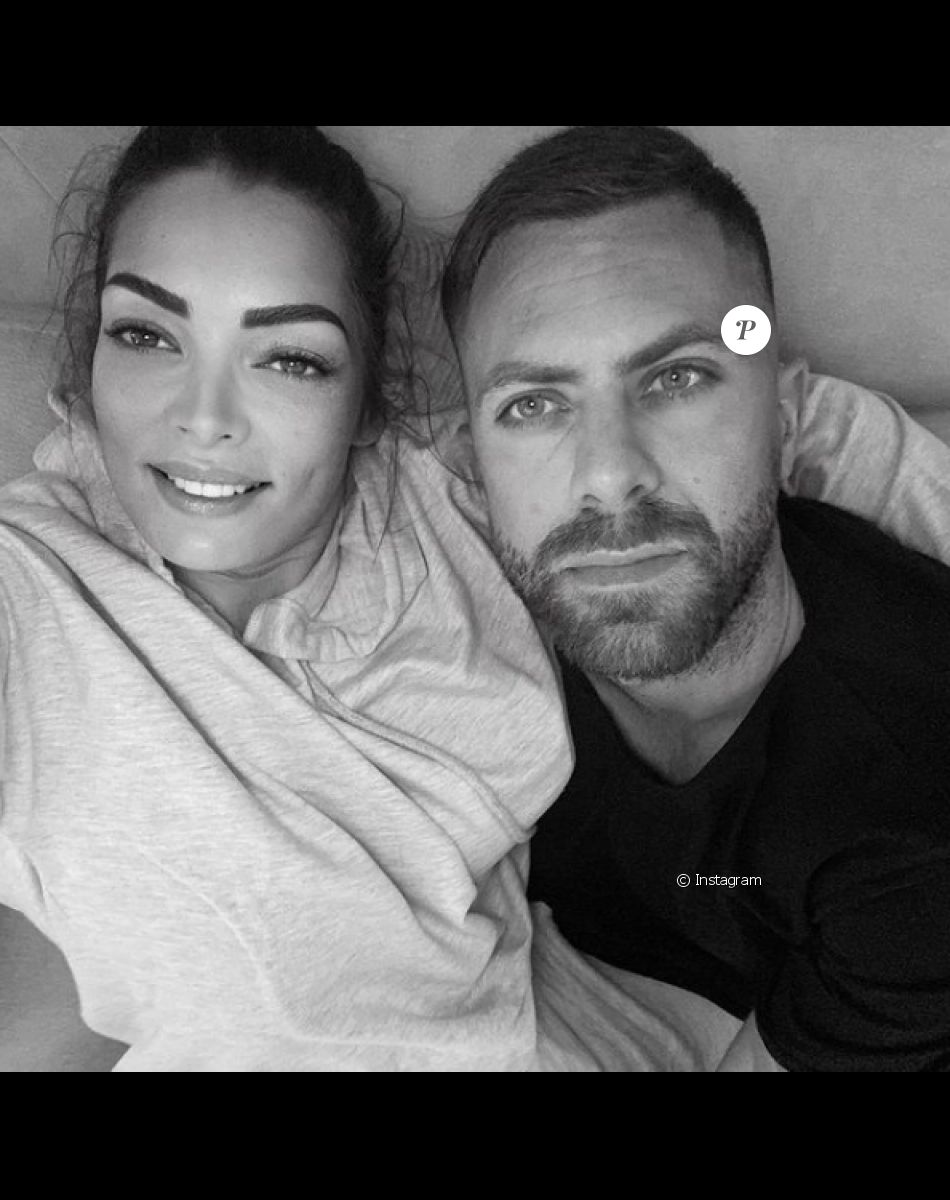 Emilie Nef Naf, révélée dans "Secret Story" et désormais tête d'affiche de l'émission "Mamans & célèbres" avec ses enfants Maëlla et Menzo, ainsi que son amoureux le footballeur Jérémy Ménez.