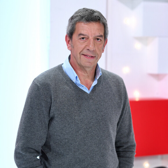 Michel Cymes - Enregistrement de l'émission "Vivement Dimanche prochain" au studio Gabriel à Paris, présentée par Michel Drucker et diffusée le 21 avril 2019 sur France 2. Le 10 avril 2019 © Guillaume Gaffiot / Bestimage