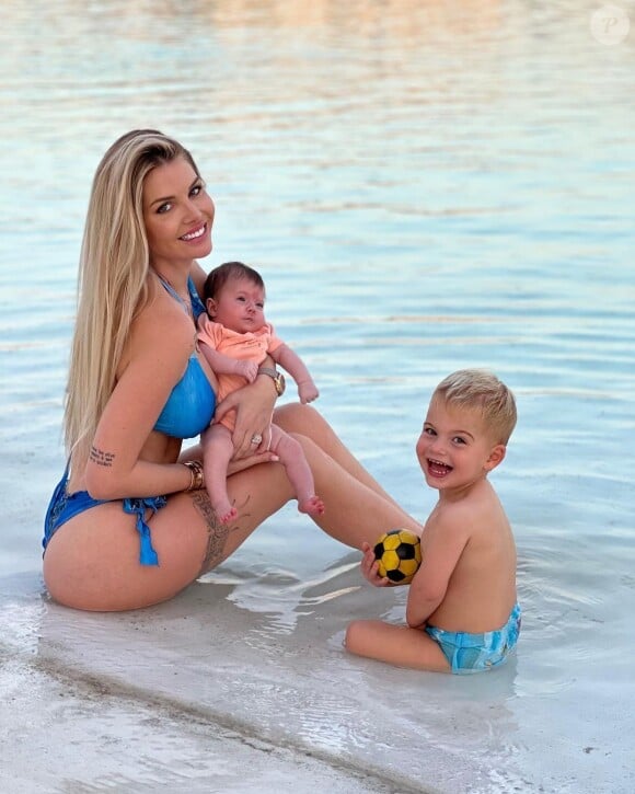 Jessica Thivenin avec ses enfants Maylone et Leewane