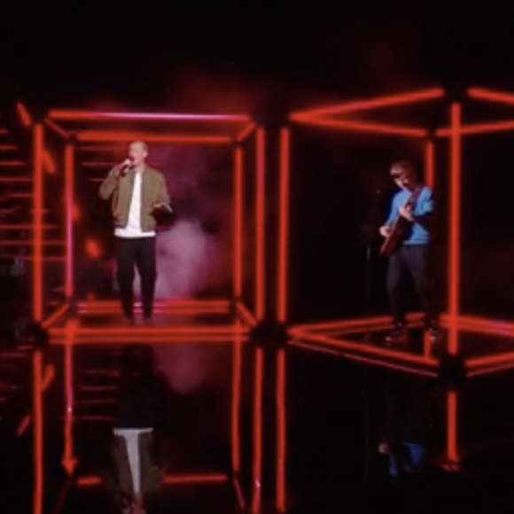 Terence James (équipe de Mika) a chanté en duo avec Ed Sheeran lors de la finale de "The Voice All Stars" - TF1