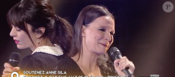 Anne Sila (équipe de Florent Pagny) a chanté en duo avec Nolwenn Leroy lors de la finale de "The Voice All Stars" - TF1