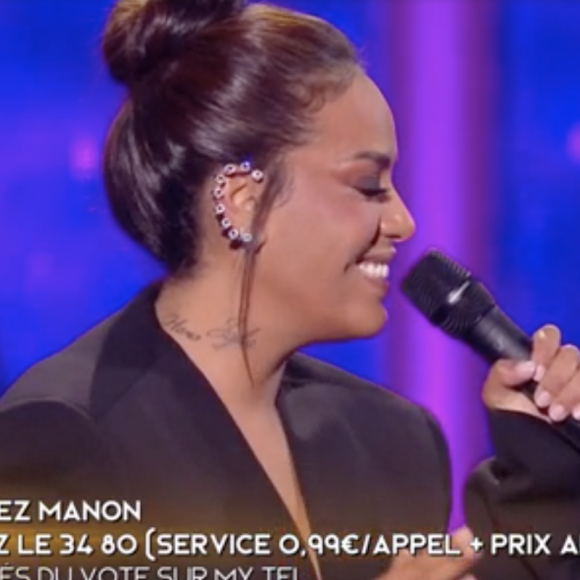 Manon (équipe de Florent Pagny) a chanté avec Amel Bent lors de la finale de "The Voice All Stars" - TF1