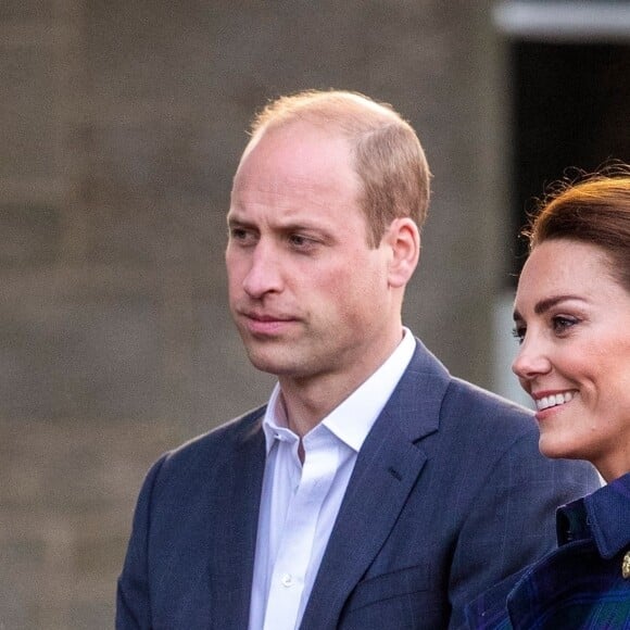 Le prince William, duc de Cambridge, et Kate Catherine Middleton, duchesse de Cambridge, ont assisté à une projection du film "Cruella" dans un drive-in à Edimbourg, à l'occasion de leur tournée en Ecosse. Le 26 mai 2021