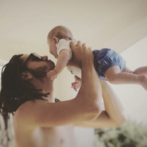 Arthur Aumerle, le nouveau supposé compagnon de Dounia Coesens, est papa d'une petite fille née en 2018 - Instagram