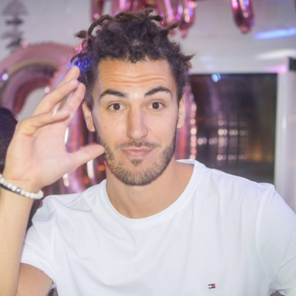 Arthur Aumerle, le nouveau compagnon de Dounia Coesens, sur Facebook