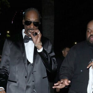 Snoop Dogg et Big Percy arrivent au club "Boulevard 3" à Los Angeles, le 21 février 2020, pour célébrer le 43 ème anniversaire de F. Mayweather.