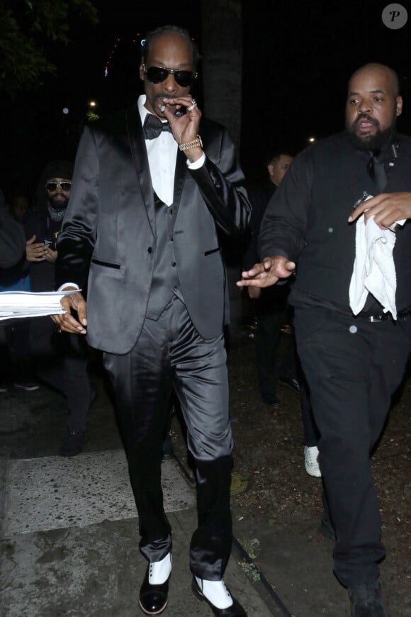 Snoop Dogg et Big Percy arrivent au club "Boulevard 3" à Los Angeles, le 21 février 2020, pour célébrer le 43 ème anniversaire de F. Mayweather.
