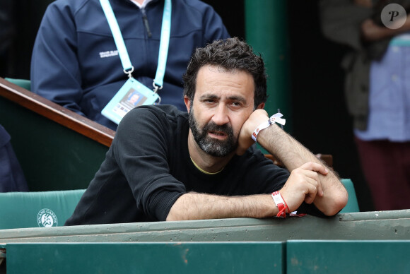 Mathieu Madenian dans les tribunes lors des Internationaux de France de Tennis de Roland-Garros à Paris, le 1er juin 2018.© Dominique Jacovides-Cyril Moreau / Bestimage 