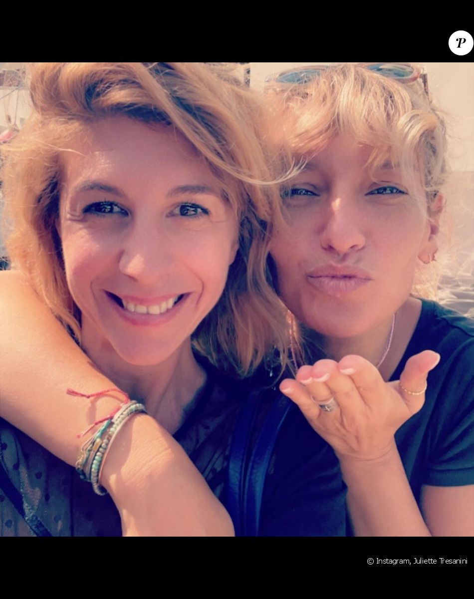 Juliette Tresanini et Julie Debazac - Juliette Tresanini fait ses adieux à la série "Demain nous appartient". Le 26 octobre 2021.
