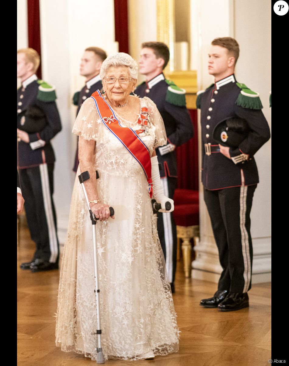 La princesse Astrid de Norvège - Dîner officiel pour les représentants du parlement au château d'Oslo, le 28 octobre 2021.