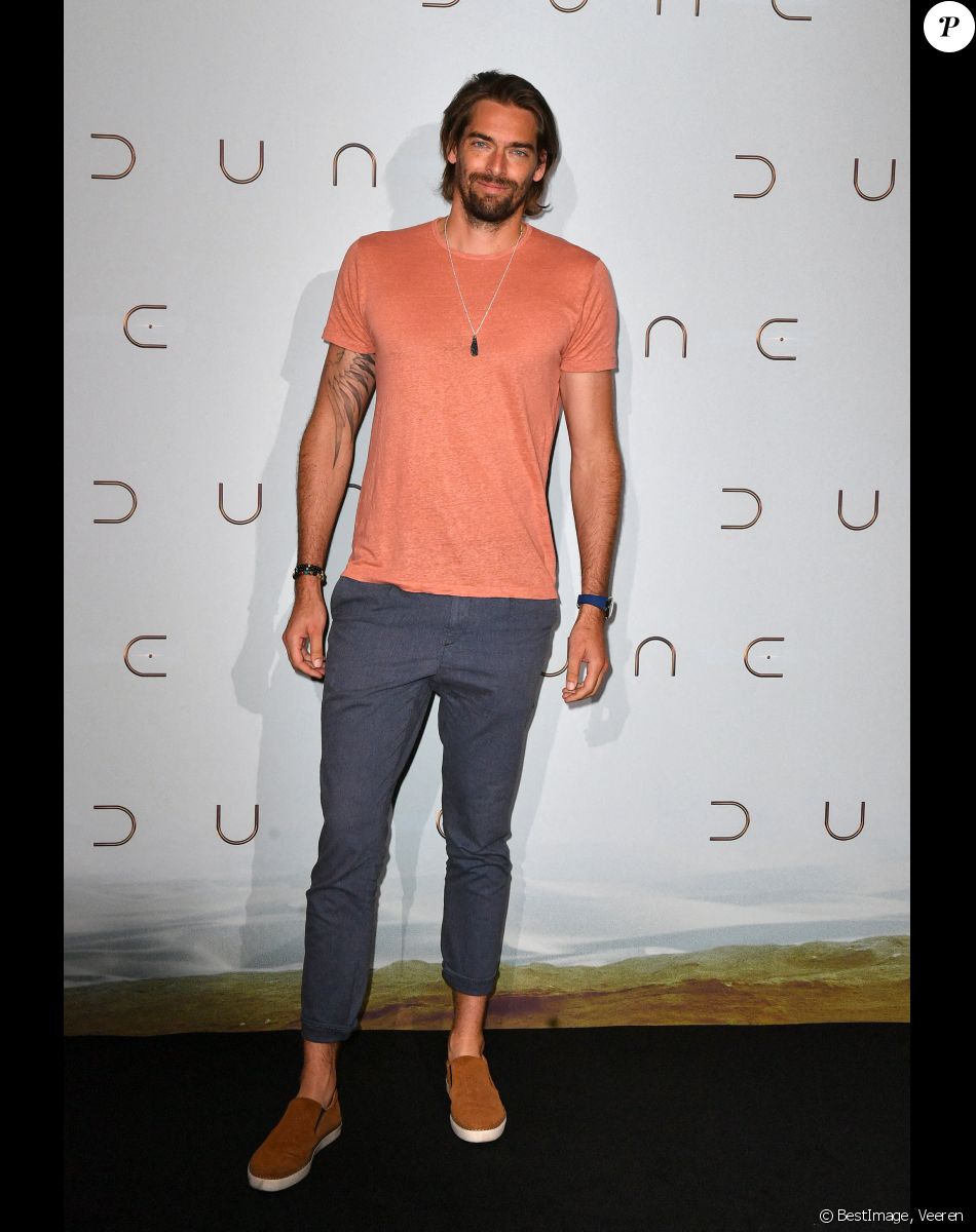 Camille Lacourt - Projection du film "Dune" au cinéma Le Grand Rex à Paris. © Veeren/Bestimage