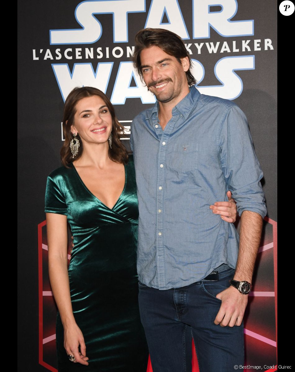 Camille Lacourt et sa compagne Alice Detollenaere (Miss Bourgogne 2010) - Avant-première du film "Star Wars : L'ascension de Skywalker" au cinéma Le Grand Rex à Paris, le 17 décembre 2019. © Coadic Guirec/Bestimage
