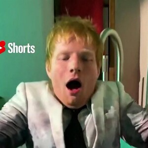 Ed Sheeran présente les 14 titres de son nouvel album "Equals" sur Youtube. Londres. Le 27 octobre 2021.