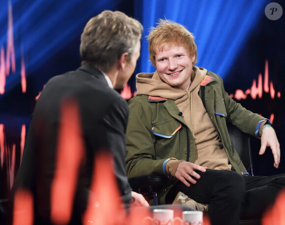 Ed Sheeran sur le plateau de l'émission "Skavlan" à Stockholm.