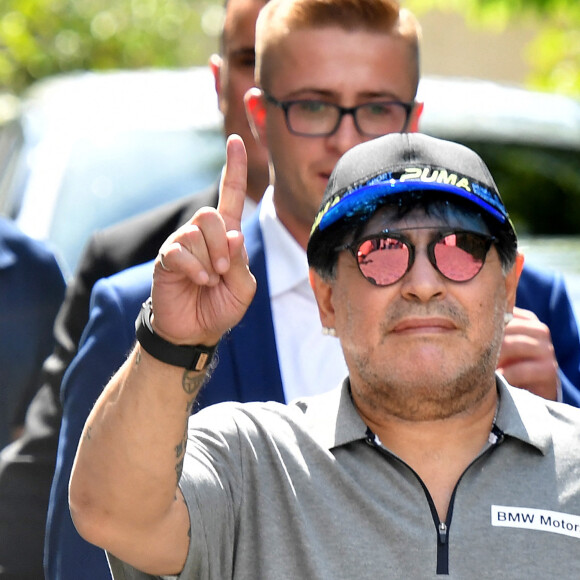 Diego Maradona arrive en Bielorussie le 16 juillet 2018.