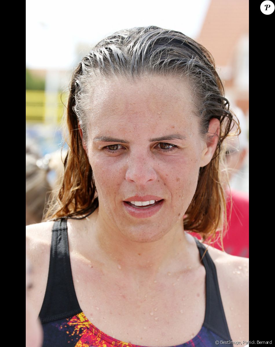 Exclusif - Laure Manaudou - La championne de natation L.Manaudou organise et lance la 1er édition de sa course, la "Swimrun" à Arcachon, France, le 23 juin 2019. Maintenant organisatrice de course avec son amie C.Gauzet, ancienne candidate de l'émission Koh-Lanta. Cette première édition de course et de nage était composée de 12 kilomètres de course dans le sable et 3 kilomètres de nage en mer. © Patrick Bernard/Bestimage