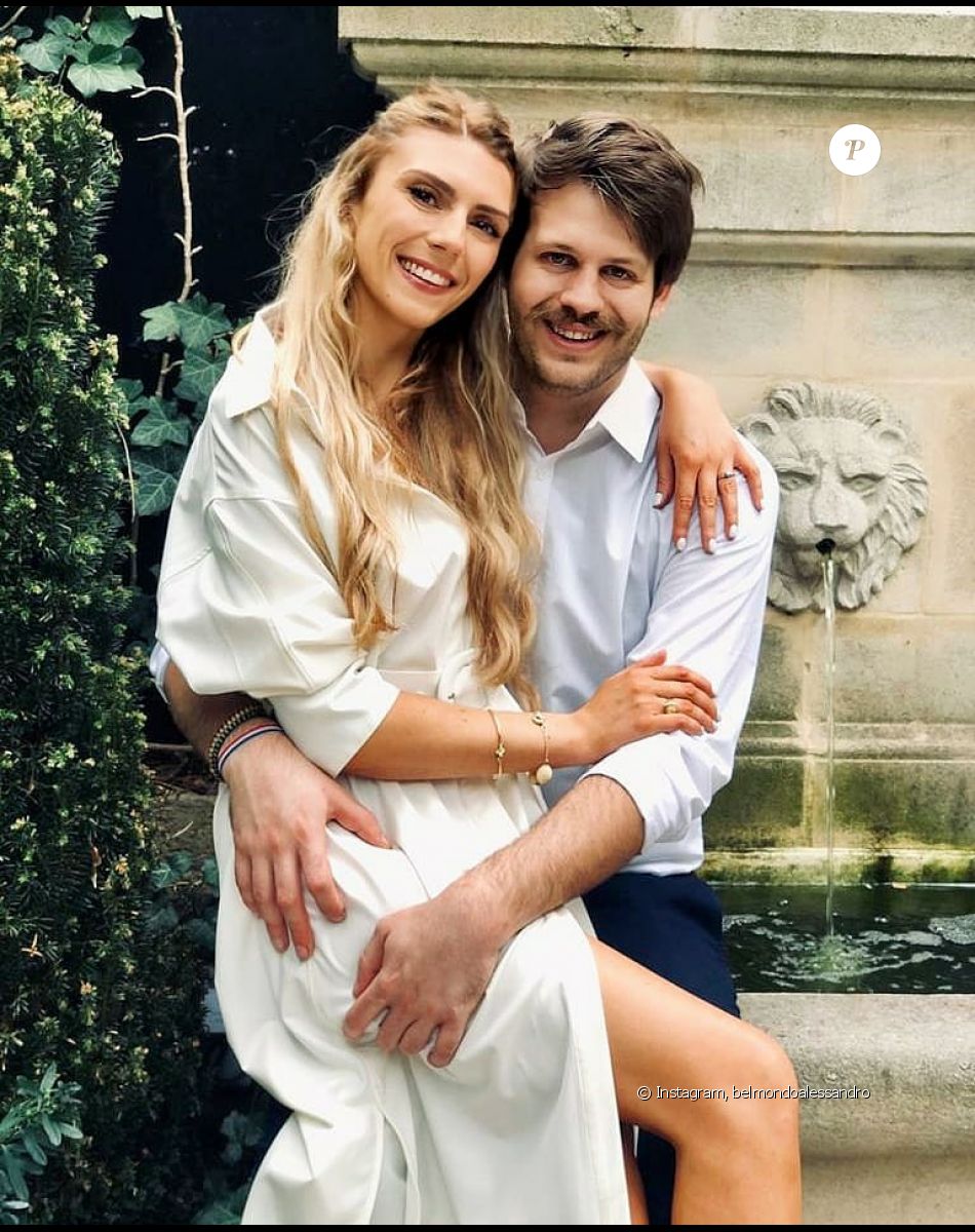 Alessandro Belmondo, fils de Paul et Luana Belmondo, petit-fils de Jean-Paul Belmondo, avec sa compagne Méliné Ristiguian.Le jour de leur PACS, août 2020.