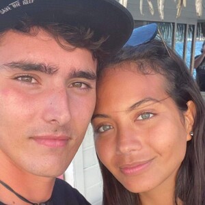 Vaimalama Chaves et son petit-ami Nicolas sur Instagram.