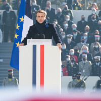 "On n'est pas là pour faire du bruit avec la bouche" : Emmanuel Macron recadre ses ministres