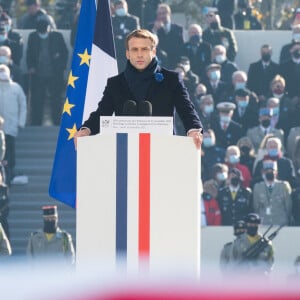 Emmanuel Macron, président de la République française lors d'une cérémonie à l'Arc de Triomphe et sur la Tombe du Soldat inconnu, dans le cadre des commémorations marquant le 103ème anniversaire de l'armistice du 11 novembre à l'Arc de Triomphe à Paris