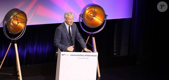 Discours de Bruno Le Maire, ministre de l’Economie et des Finances, lors de la clôture de la "Journée de la Filière Automobile", à la Cité des Sciences et de l'Industrie à Paris, le 26 octobre 2021.