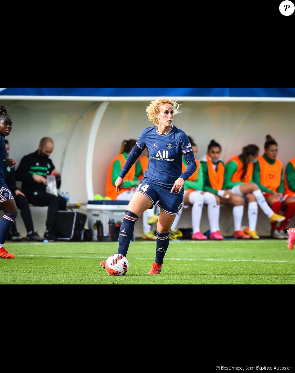 Kheira Hamraoui : Paris Saint Germain vs Saint Etienne - D1 Arkema à Paris, France, le 17 octobre 2021. © Jean-Baptiste Autissier/Panoramic/Bestimage