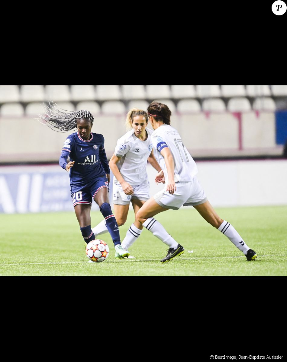 Aminata Diallo (PSG) : PSG vs WFC Kharkiv - UWCL, à Paris, France, le 13 octobre 2021. © Jean-Baptiste Autissier/Panoramic/Bestimage