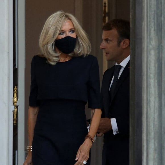 Le président de la République française Emmanuel Macron et sa femme, la Première Dame, Brigitte Macron accueillent le président de la République du Chili, avant leur entretien au palais de l'Elysée à Paris, le 6 septembre 2021. © Stéphane Lemouton/Bestimage