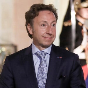 Stéphane Bern - Le président de la République et la première dame recoivent le Premier ministre de la République Hellénique et son épouse pour un diner de travail, au palais de l'Elysée, Paris, le 27 septembre 2021. © Stéphane Lemouton / Bestimage