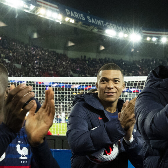 Moussa Diaby, Kylian Mbappé et Karim Benzema lors du match de football de qualification pour la Coupe du monde 2022 entre la France et le Kazakhstan au stade Parc des Princes à Paris, France, le 13 novembre 2021. La France a gagné 8-0. © Cyril Moreau/Bestimage 