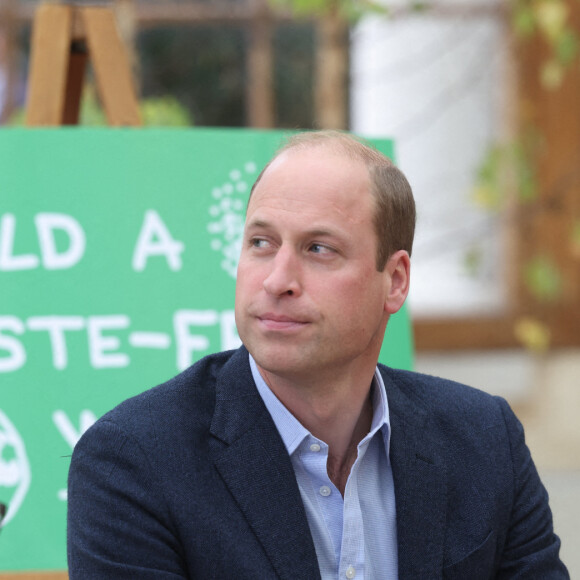 Le prince William, duc de Cambridge lors d'une visite de l'école Heathlands, lors d'une visite aux jardins botaniques royaux de Kew pour l'événement "Generation Earthshot" à Londres, le 13 octobre 2021. 