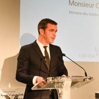"Il est beau en vrai aussi" : Olivier Véran fait craquer une icône française