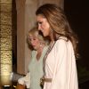 Rania de Jordanie si chic en robe traditionnelle : dîner de gala au palais avec Camilla et Charles