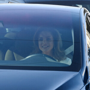 La reine Rania de Jordanie et Camilla Parker Bowles, duchesse de Cornouailles, en visite au centre "Queen Rania Family and Children" à Amman. Le 16 novembre 2021