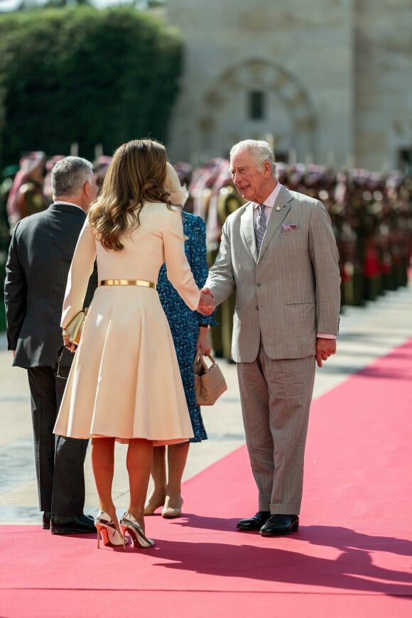 Le prince Charles, Camilla Parker Bowles, duchesse de Cornouailles, la reine Rania de Jordanie - Le prince de Galles et sa femme la duchesse de Cornouailles sont reçus au palais Al Husseiniya à Amman par le roi et la reine de Jordanie, à l'occasion de leur visite officielle en Jordanie. Le 16 novembre 2021