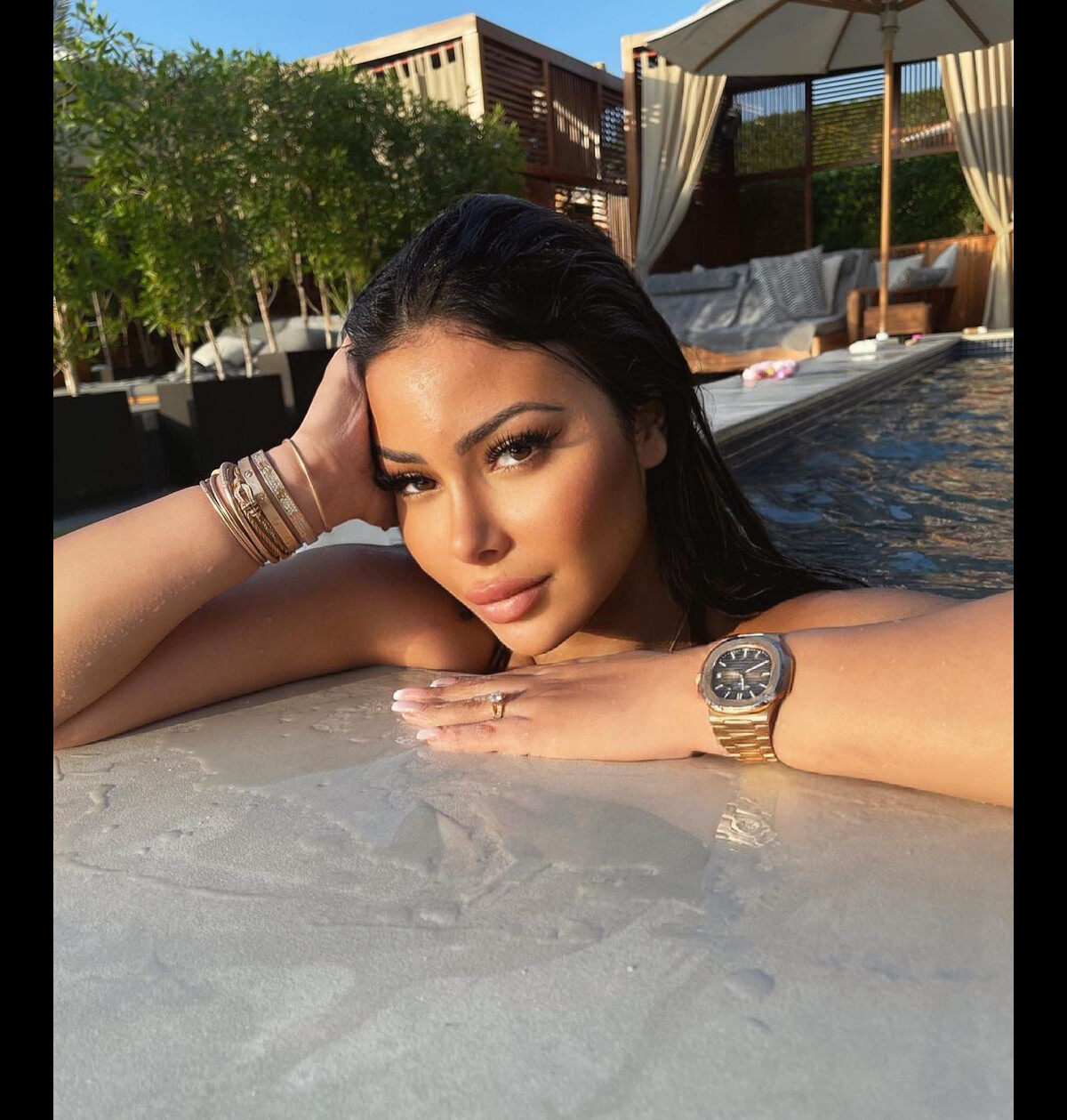 Photo Maeva Ghennam Dans Une Piscine Purepeople photo-maeva-ghennam-dans-une-piscine-purepeople