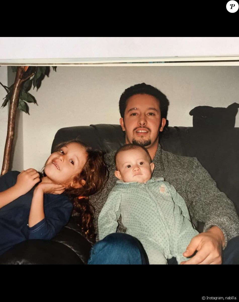 Nabilla partage de rares photos avec son père et sa famille sur ses réseaux sociaux - Instagram