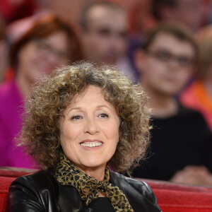 Mireille Dumas - Enregistrement de l'émission "Vivement Dimanche" à Paris le 10 Novembre 2015. © Coadic Guirec / Bestimage